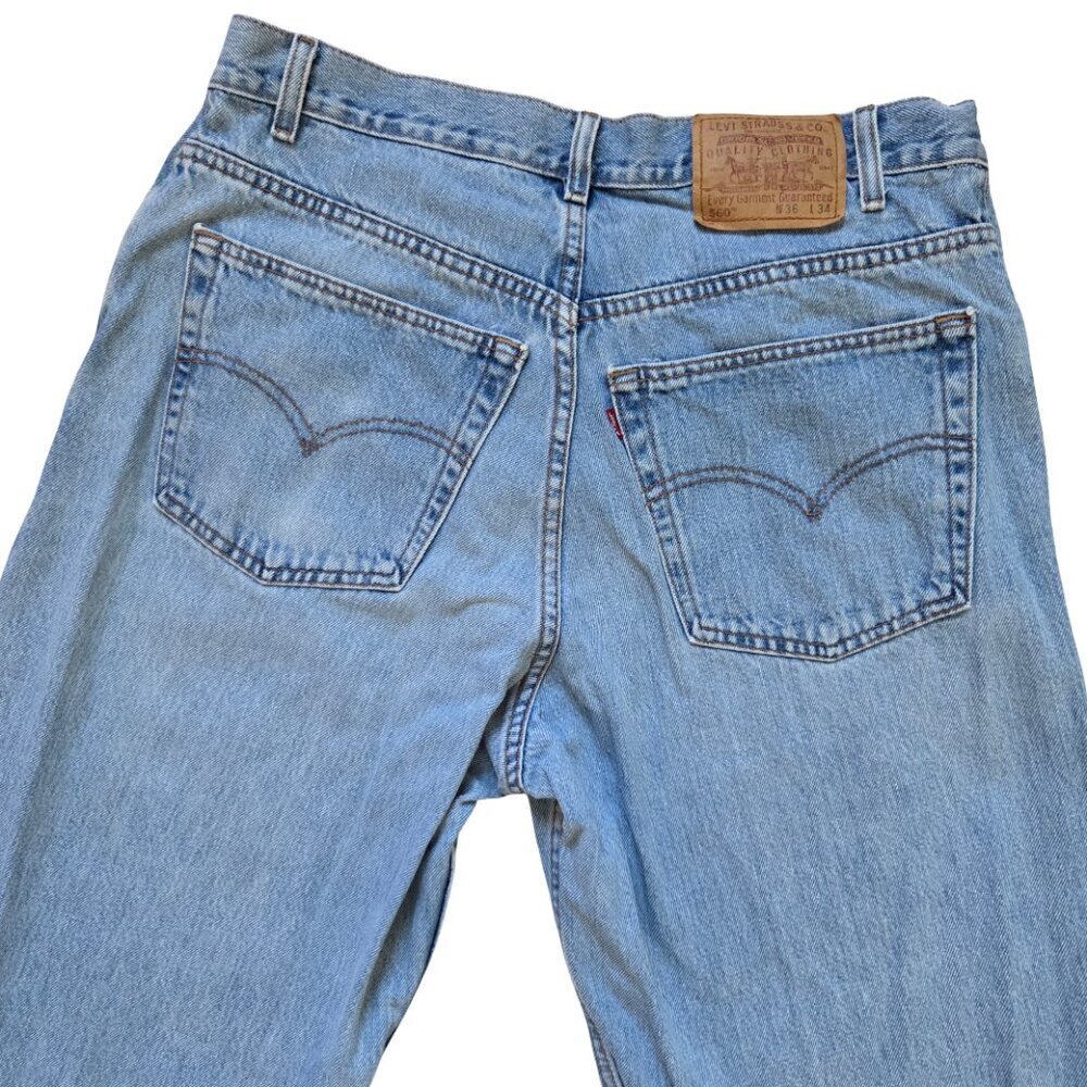 Vintage Levis 560 Jeans Mens size 36x34 Loose Fit Tapered Light Blue Denim Y2K - Picture 6 of 13